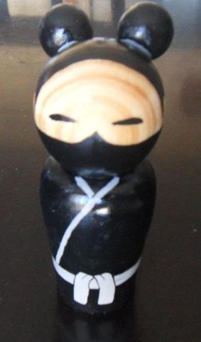 Kokeshi Kunoichi 2 colitas   $150.00  MX
