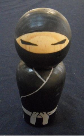 Kokeshi Ninja Negro   $150.00 MX